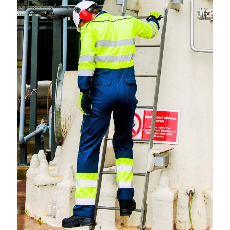 Combinaison anti-flamme