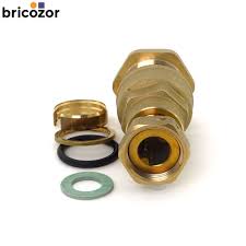 Raccord laiton en droit avec ecrou 1"